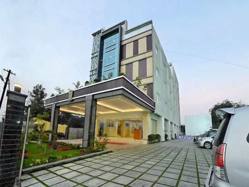 Poppys Anukula Residency Vellore Exterior photo